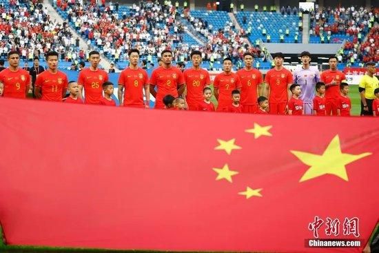 女被男啪到哭的视频网站